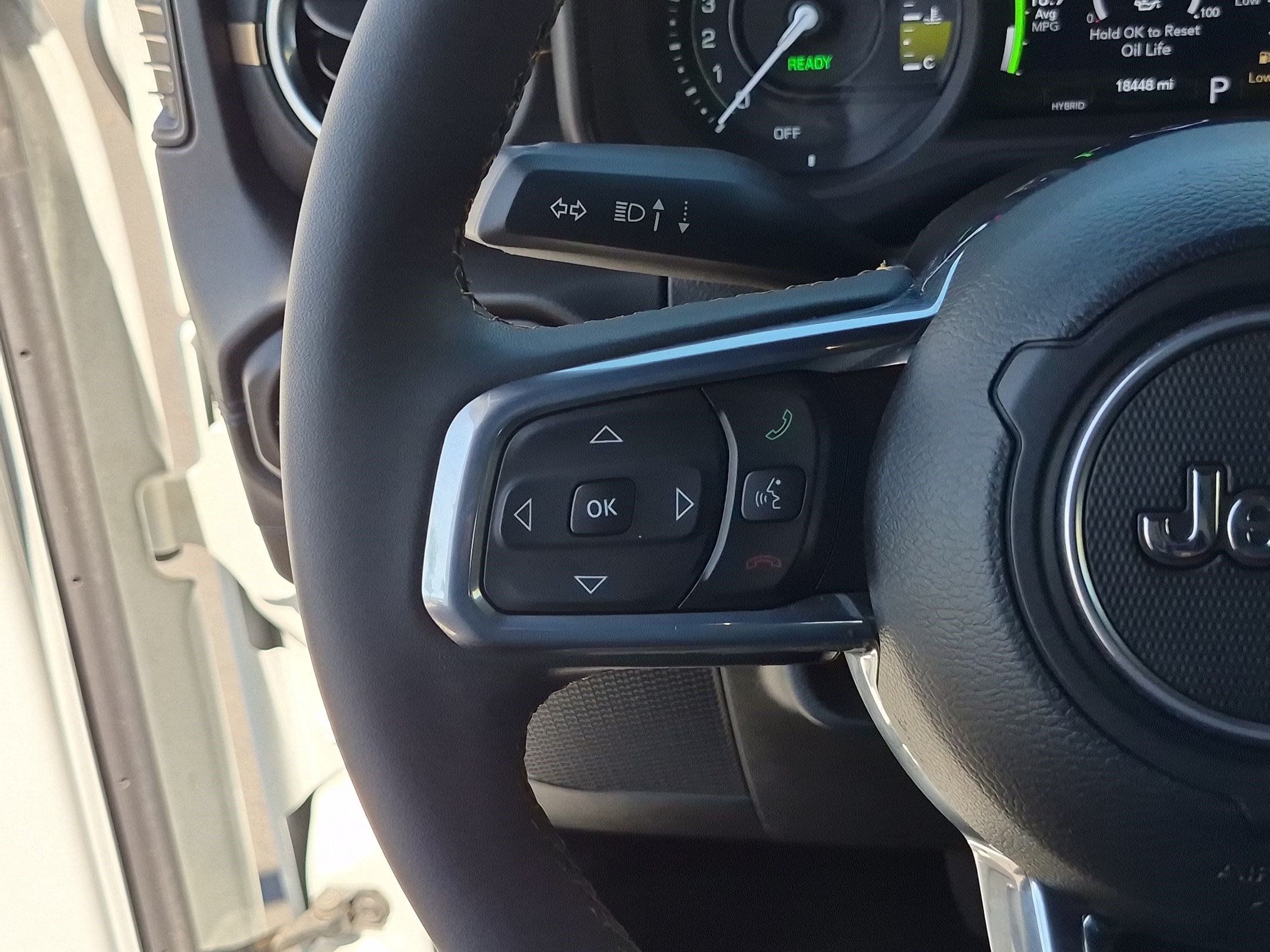 Used 2024 Jeep Wrangler Unlimited Sahara w/ Safety Group AWD/4WD image 19