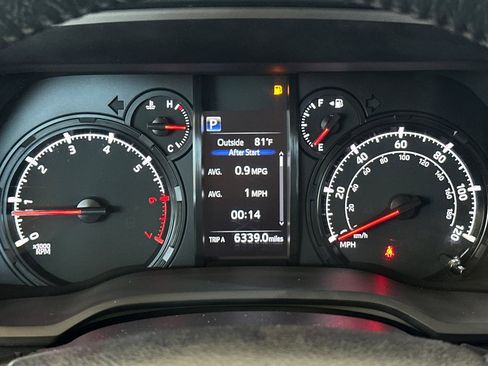 Used 2020 Toyota 4Runner SR5 image 24