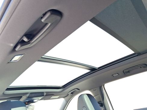 Used 2026 Volkswagen Tiguan SEL R-Line image 12