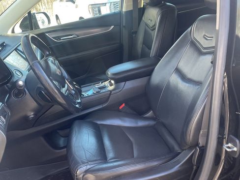Used 2019 Cadillac XT5 Premium Luxury image 11