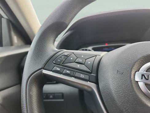 Used 2023 Nissan Sentra SV image 22