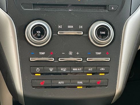Used 2017 Lincoln MKC Select w/ Select Plus Package AWD/4WD image 26