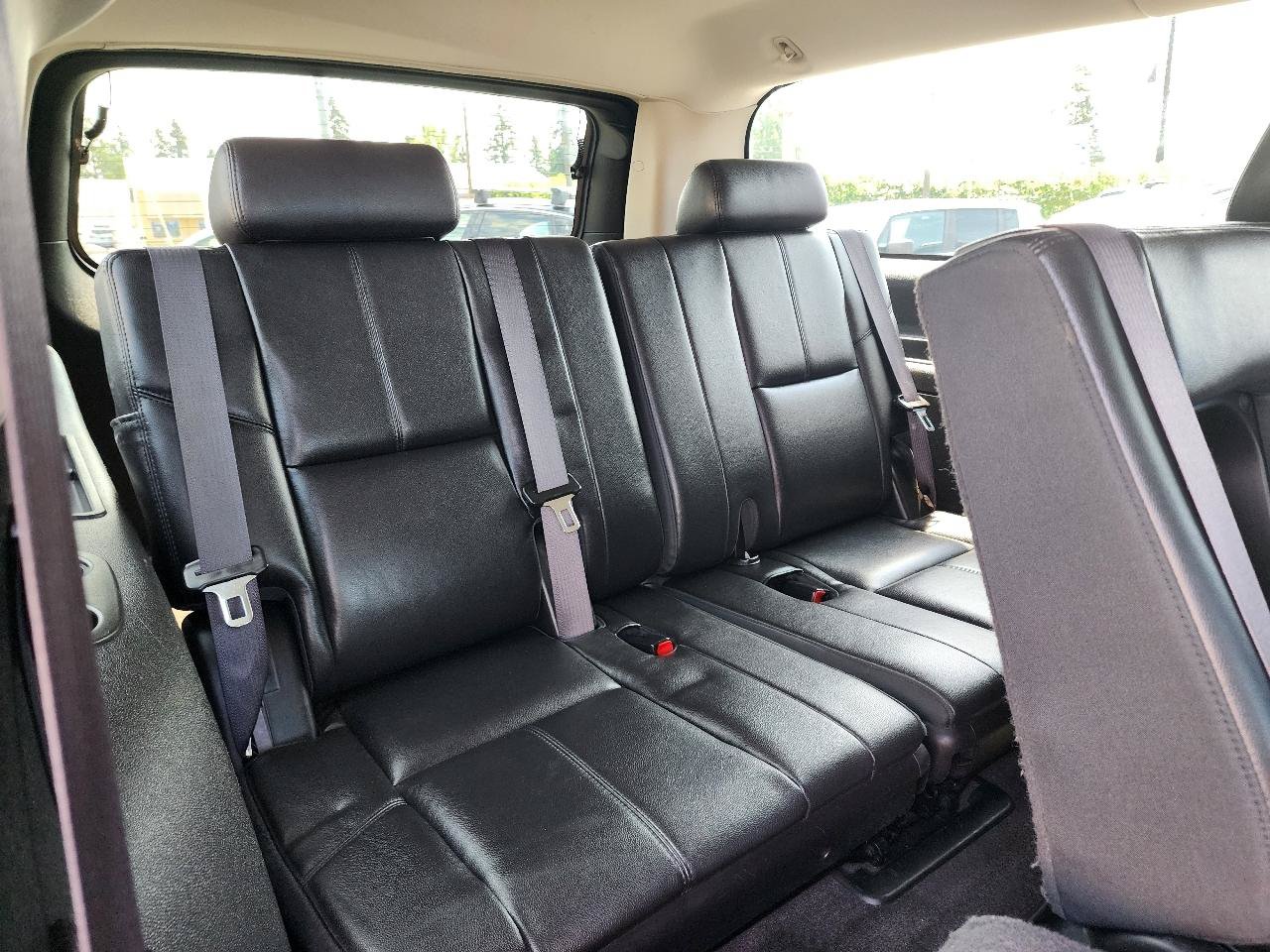 Used 2013 Chevrolet Suburban LT w/ Luxury Package AWD/4WD image 30