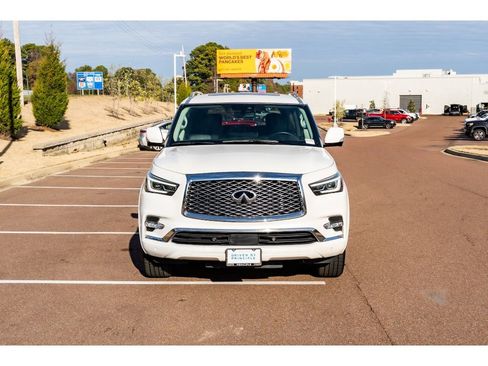 Used 2024 INFINITI QX80 Luxe image 2
