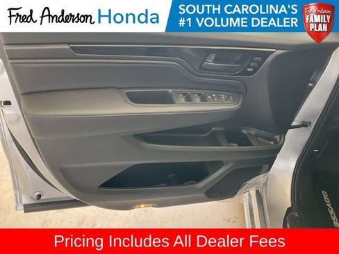 New 2026 Honda Odyssey Touring image 5