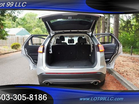 Used 2017 Ford Edge Titanium w/ Technology Package AWD/4WD image 30