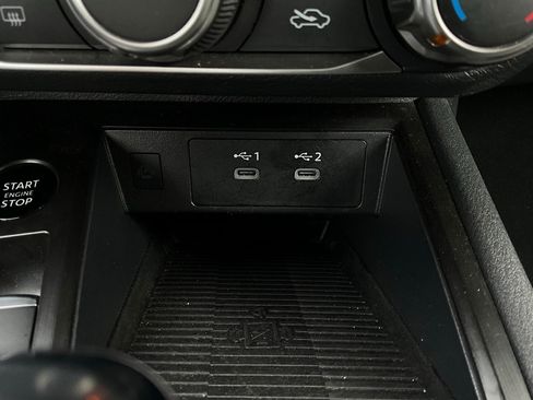 Used 2025 Nissan Kicks SV image 22