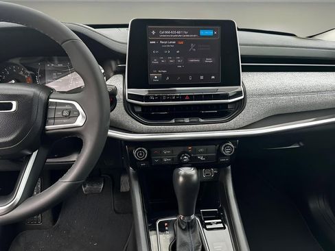 Used 2022 Jeep Compass Latitude image 12