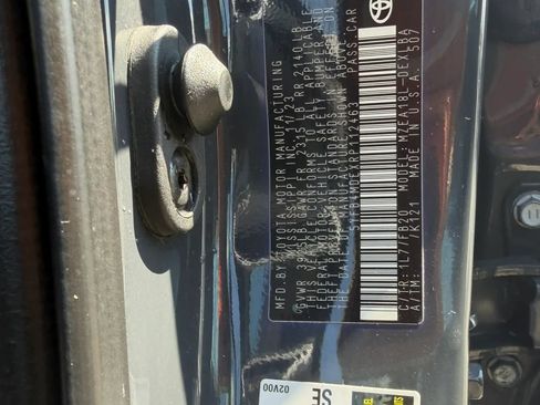 Used 2024 Toyota Corolla LE FWD image 29