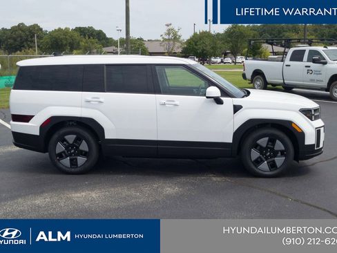 New 2026 Hyundai Santa Fe SE image 5