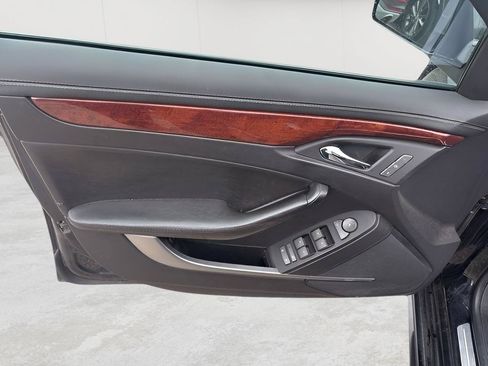 Used 2010 Cadillac CTS Premium RWD image 28