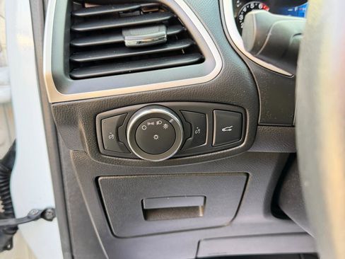 Used 2016 Ford Edge SEL w/ Equipment Group 201A AWD/4WD image 19