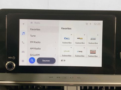 Used 2025 Toyota Prius XLE image 24