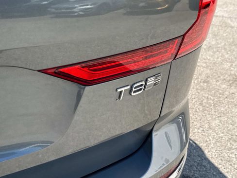 Used 2020 Volvo XC60 T8 Inscription image 6