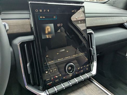 New 2026 GMC Acadia Denali Ultimate w/ LPO, Floor Liner Package image 15