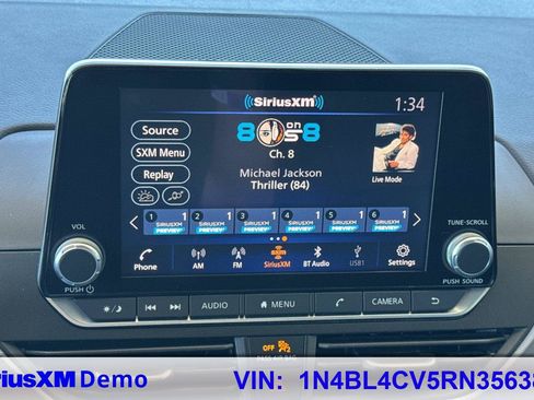 Used 2024 Nissan Altima 2.5 SR FWD image 34
