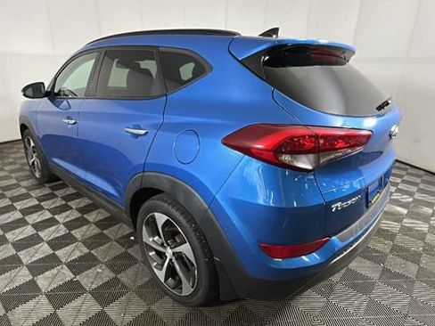 Used 2016 Hyundai Tucson Limited w/ Option Group 03 AWD/4WD image 4