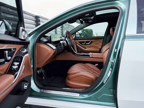 Used 2026 Mercedes-Benz Maybach S 680 4MATIC image 36
