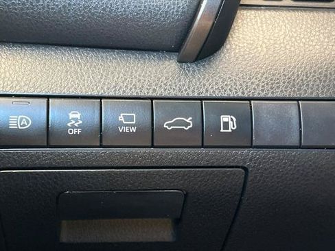 Certified 2018 Toyota Camry XLE w/ Audio Package FWD image 30