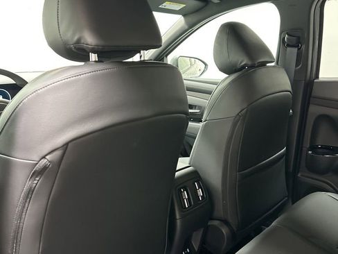 Certified 2025 Hyundai Santa Cruz SEL image 16