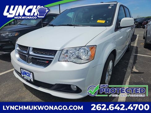 Used 2018 Dodge Grand Caravan SXT w/ Rear Park Assist Package FWD image 1