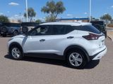Used 2025 Nissan Kicks Play S image 4
