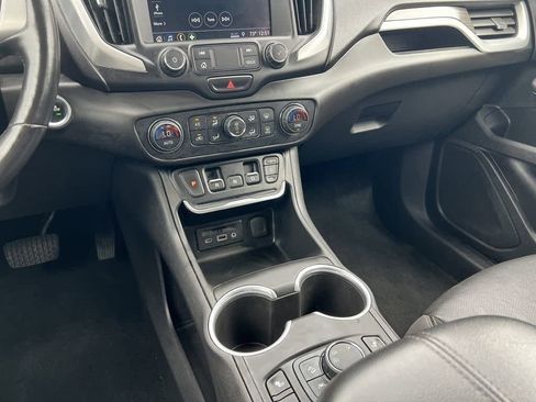 Used 2021 GMC Terrain SLT image 19