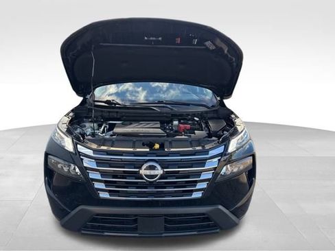 Used 2025 Nissan Rogue SV w/ SV Premium Package image 36