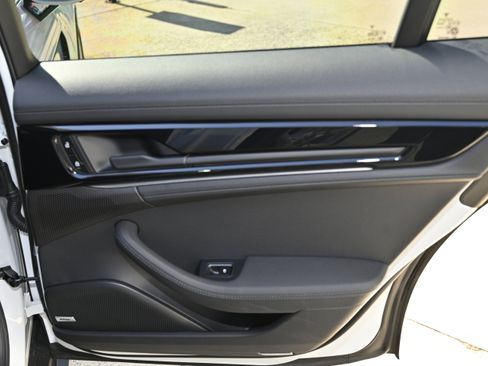 Used 2024 Porsche Panamera 4 image 45