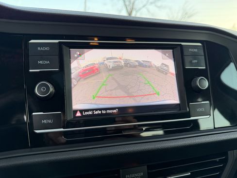 Used 2020 Volkswagen Jetta SE image 48