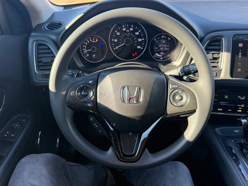 Used 2016 Honda HR-V EX image 12