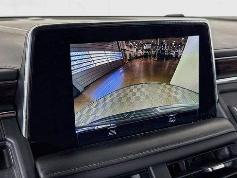 Used 2022 Chevrolet Tahoe Z71 AWD/4WD image 13