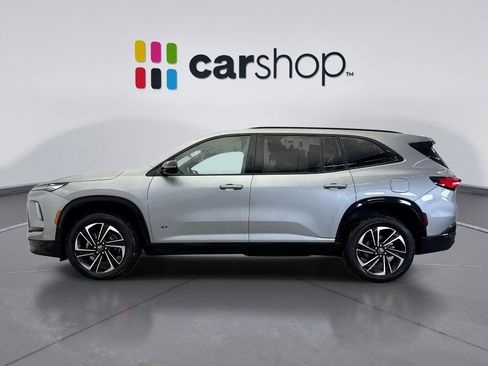 Used 2025 Buick Enclave Sport Touring image 2