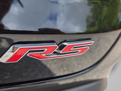 Used 2024 Chevrolet Trax RS w/ Sunroof Package FWD image 32