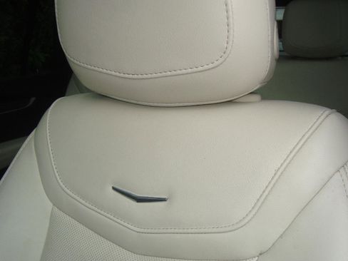 Used 2023 Cadillac XT6 Sport image 35