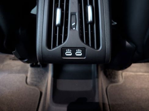 Used 2025 BMW X1 xDrive28i image 10