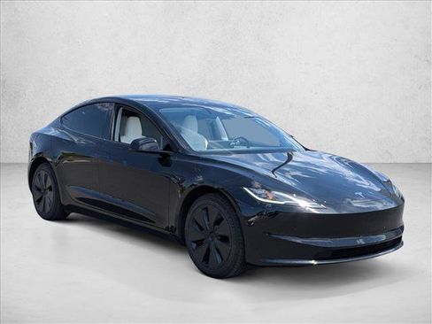 Used 2025 Tesla Model 3 Long Range RWD image 3