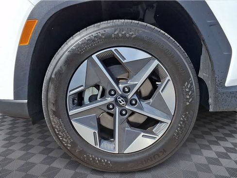 Used 2025 Hyundai Tucson SEL AWD/4WD image 8