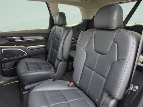 Used 2022 Kia Telluride SX w/ Towing Package FWD image 28