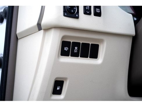 Used 2018 Lexus GX 460 Premium w/ Premium Package image 33