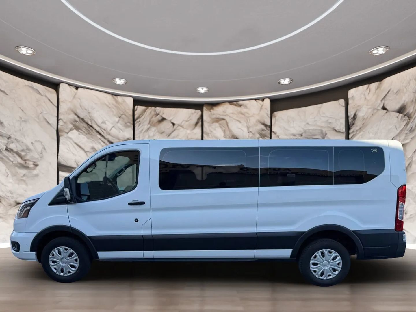 Used 2023 Ford Transit 350 XLT RWD image 5