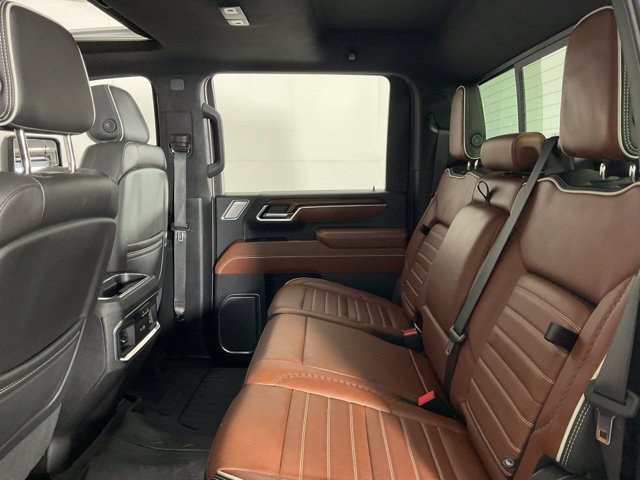 Used 2025 GMC Sierra 2500 Denali Ultimate w/ Max Trailering Package AWD/4WD image 36