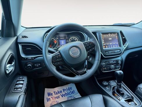 Used 2023 Jeep Cherokee Altitude Lux AWD/4WD image 12