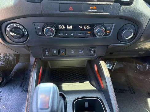 Used 2023 Nissan Frontier PRO-4X w/ Pro Convenience Package AWD/4WD image 28