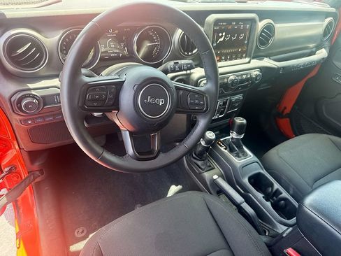 Used 2023 Jeep Wrangler Unlimited w/ 8.4" Radio Group AWD/4WD image 10