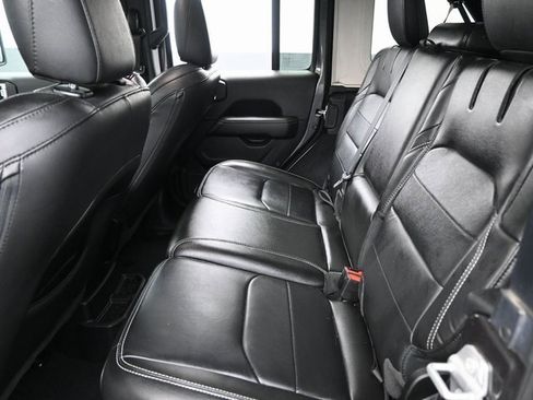 Used 2022 Jeep Wrangler Unlimited Sahara w/ Cold Weather Group image 27