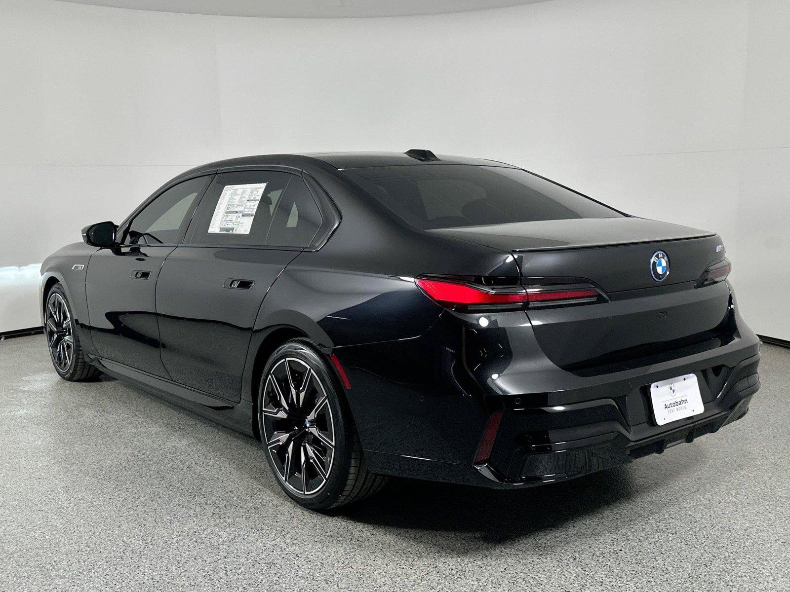 Used 2025 BMW i7 xDrive60 AWD/4WD image 6