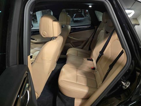 Used 2020 Porsche Macan S image 28