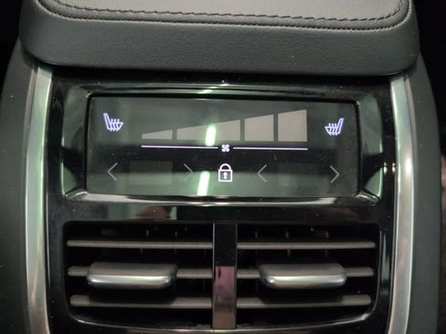 Used 2025 Volvo XC90 B6 Plus image 13