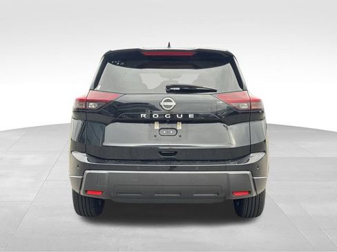 Used 2025 Nissan Rogue SV FWD image 4